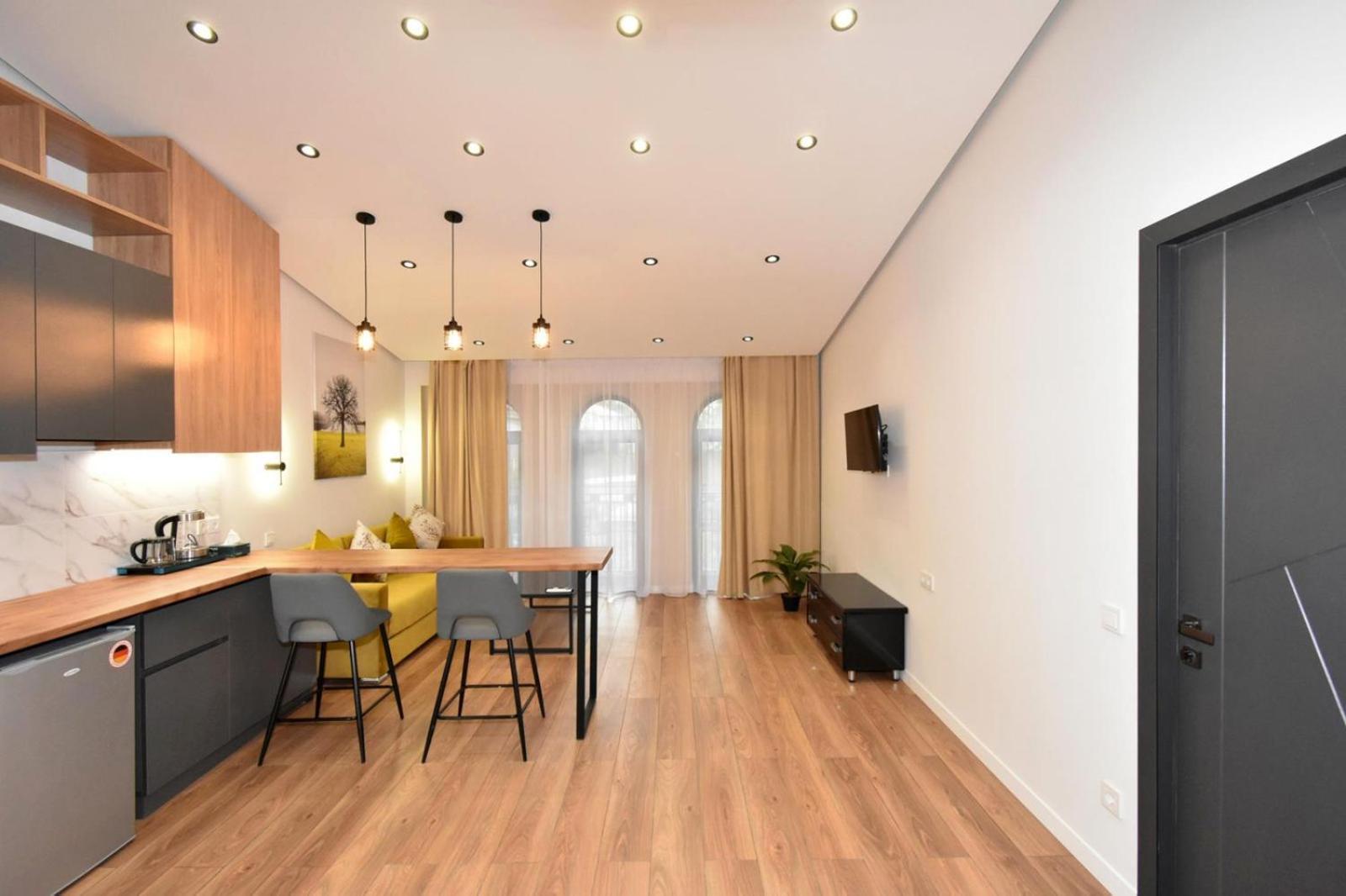 Aygestan Plaza Aparthotel Γιερεβάν Εξωτερικό φωτογραφία
