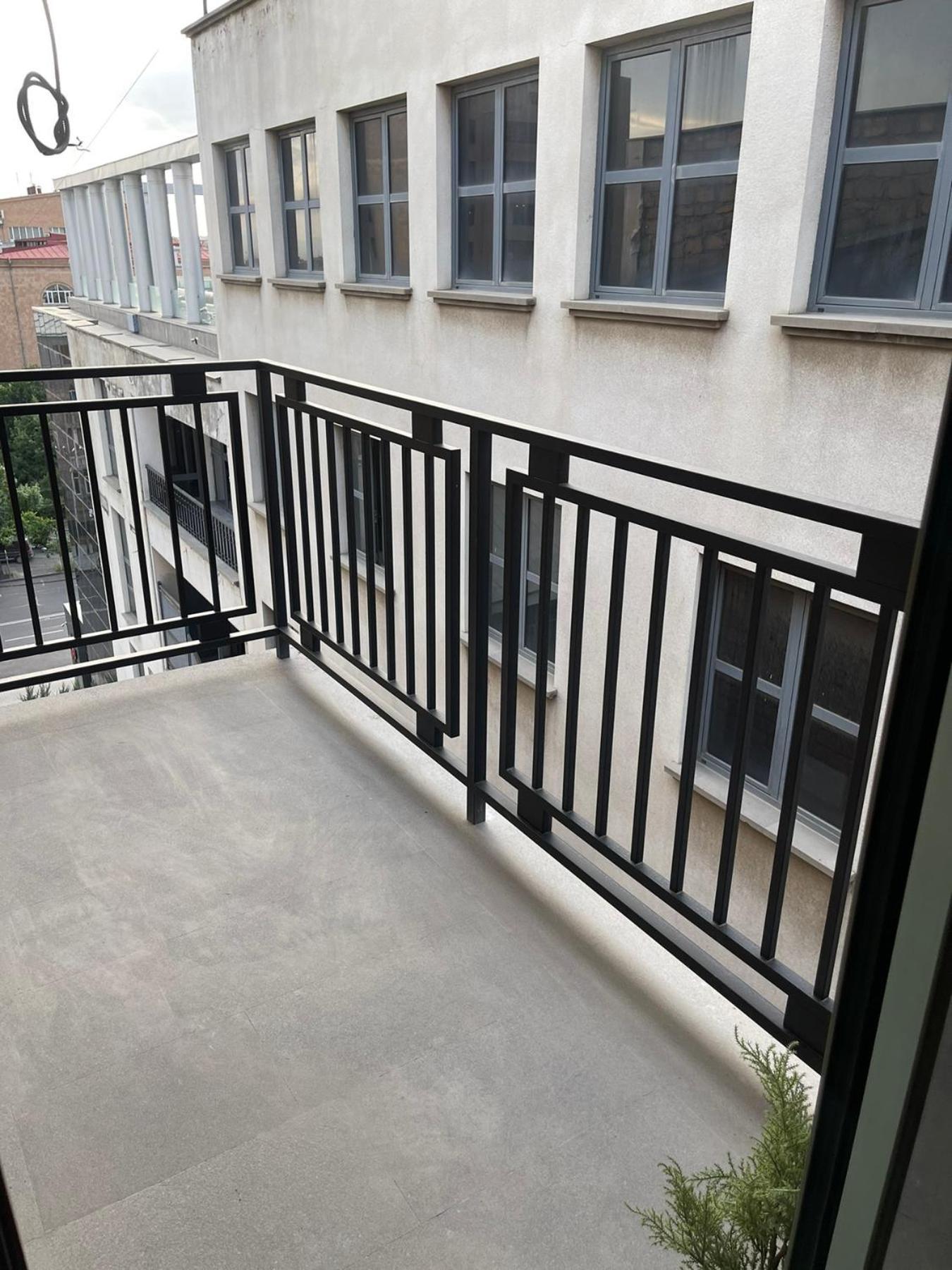 Aygestan Plaza Aparthotel Γιερεβάν Εξωτερικό φωτογραφία